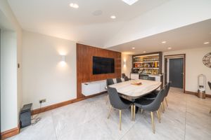 DINING KITCHEN- click for photo gallery